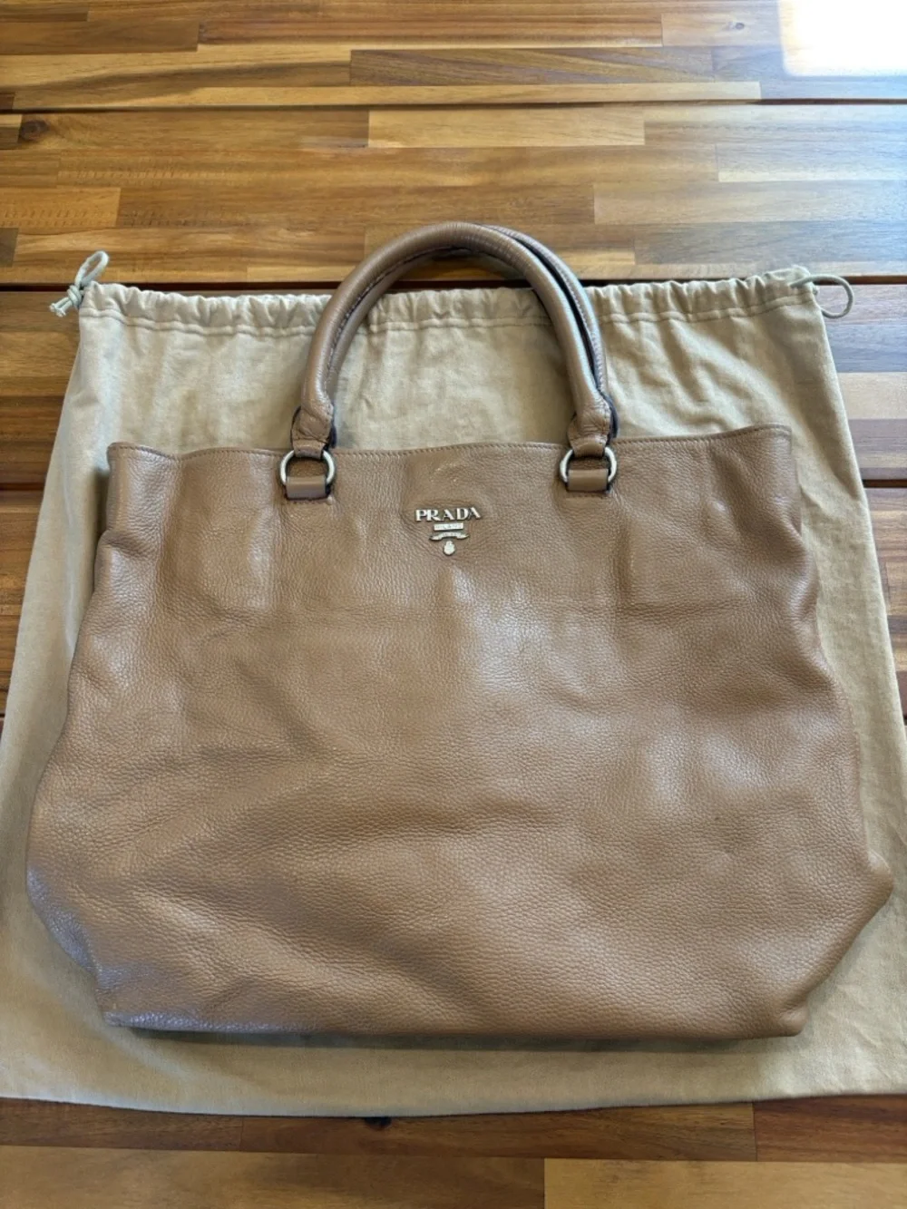 Prada Vitello Leather Tote Bag with Strap - Picture 3 of 13